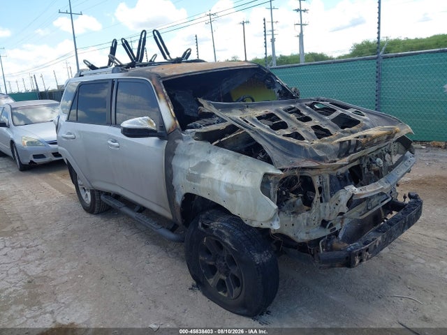 2022 TOYOTA 4RUNNER SR5
