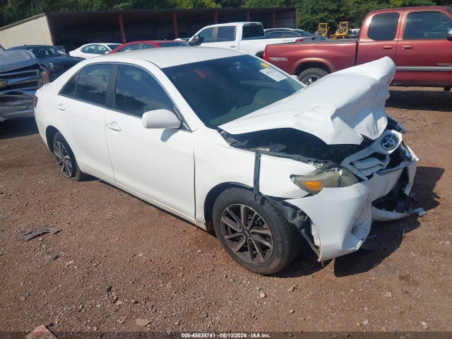 2011 TOYOTA CAMRY 