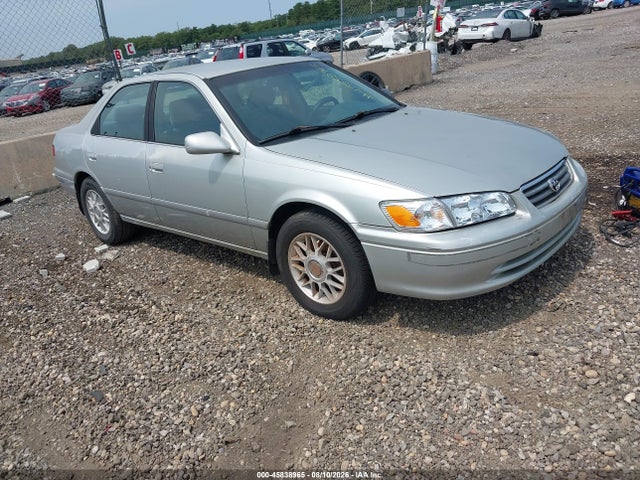 2000 TOYOTA CAMRY LE