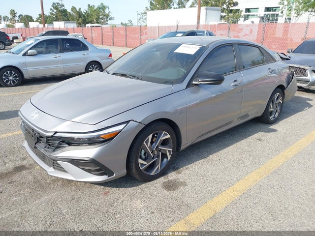 صورة 2 لـ 2025 Hyundai ELANTRA SEL SPORT