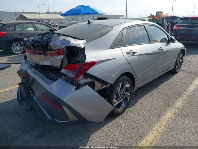 صورة 4 لـ 2025 Hyundai ELANTRA SEL SPORT
