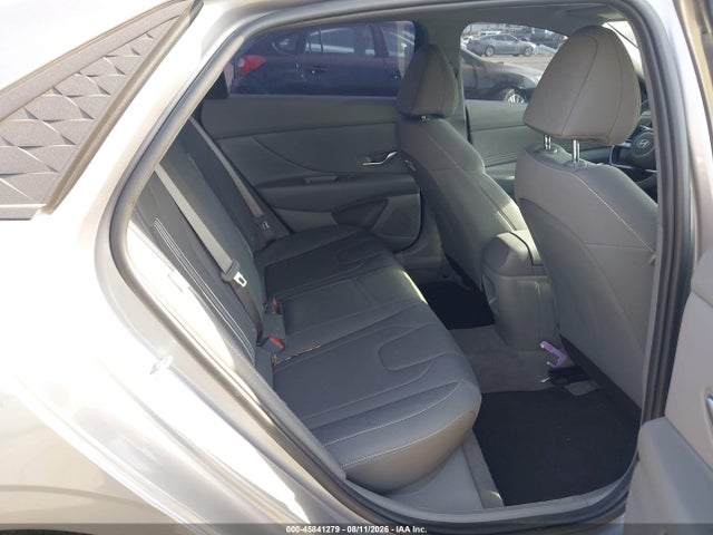 صورة 8 لـ 2025 Hyundai ELANTRA SEL SPORT