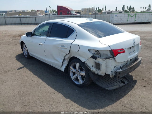 صورة 3 لـ 2013 Acura ILX 2.0L