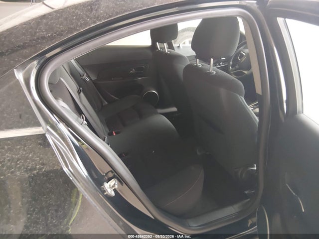 صورة 8 لـ 2012 Chevrolet CRUZE 1LT