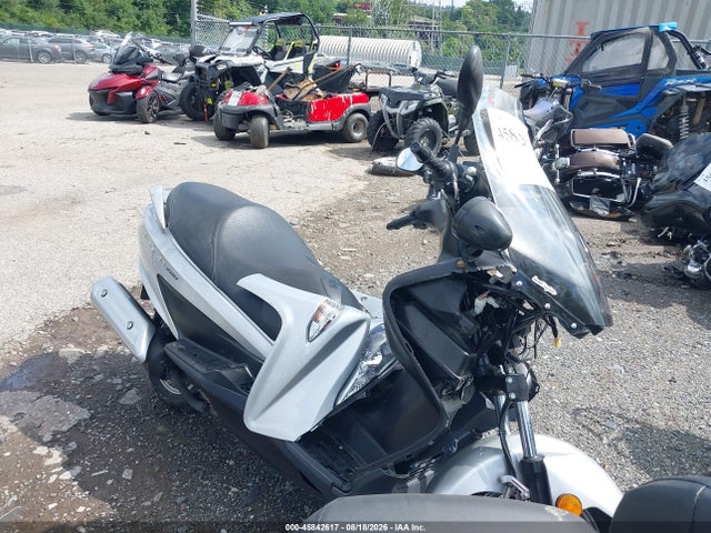 2014 SUZUKI UH200 