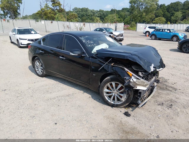 2015 Infiniti Q50 照片 1