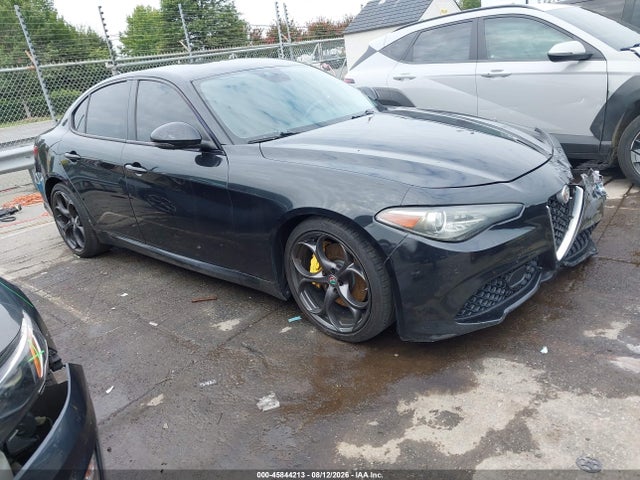 2019 Alfa Romeo Giulia TI Sport RWD, фото 1 из 16