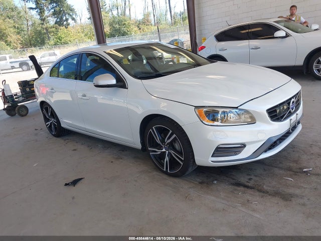 2017 VOLVO S60 T6 R-DESIGN PLATINUM