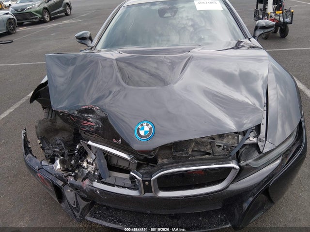 صورة 6 لـ 2016 BMW I8