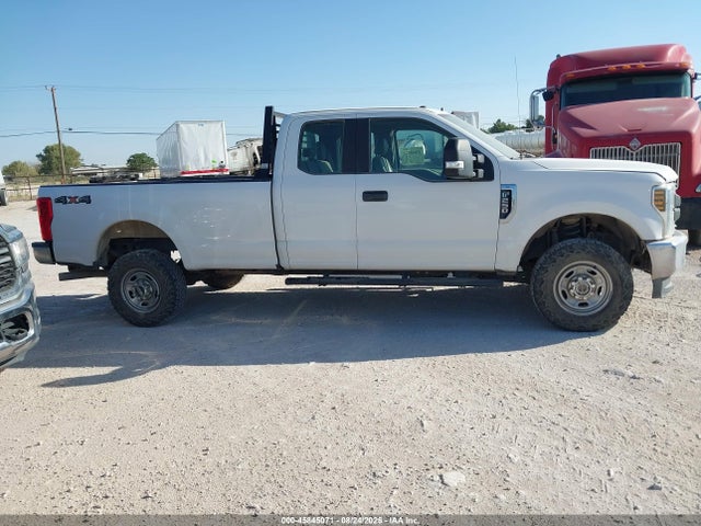2019 FORD F-250 XL 11