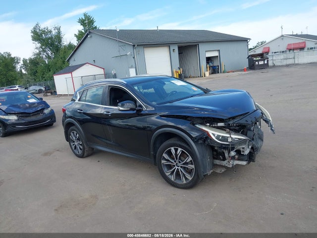 2017 INFINITI QX30 PREMIUM