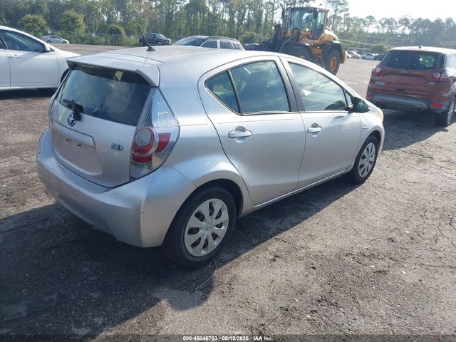صورة 4 لـ 2012 Toyota PRIUS C ONE