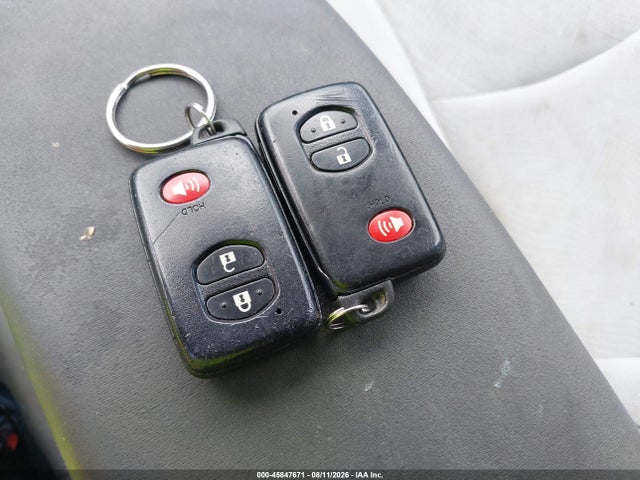 صورة 11 لـ 2010 Toyota PRIUS II