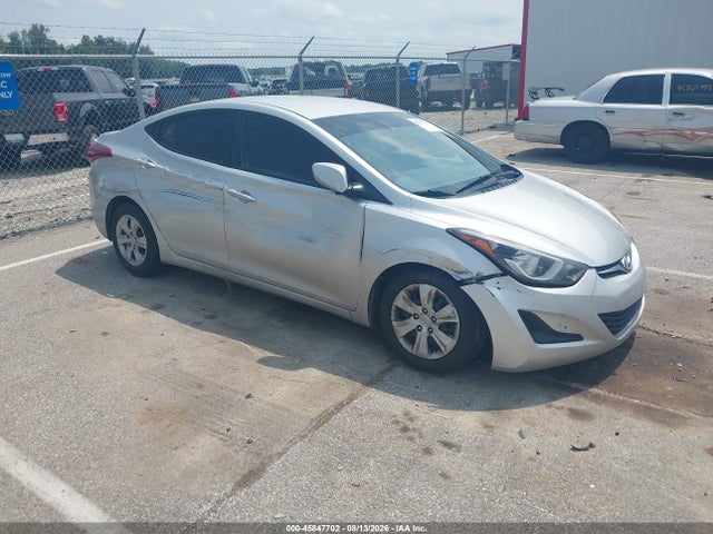2016 HYUNDAI ELANTRA SE
