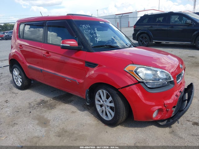 2013 KIA SOUL +