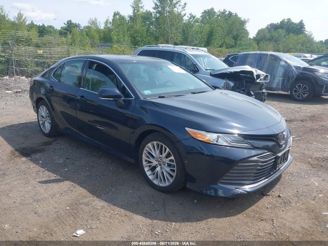 2020 TOYOTA CAMRY XLE V6