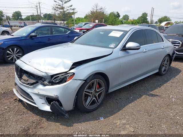 2017 Mercedes-BENZ E 300 4MATIC — фото 2