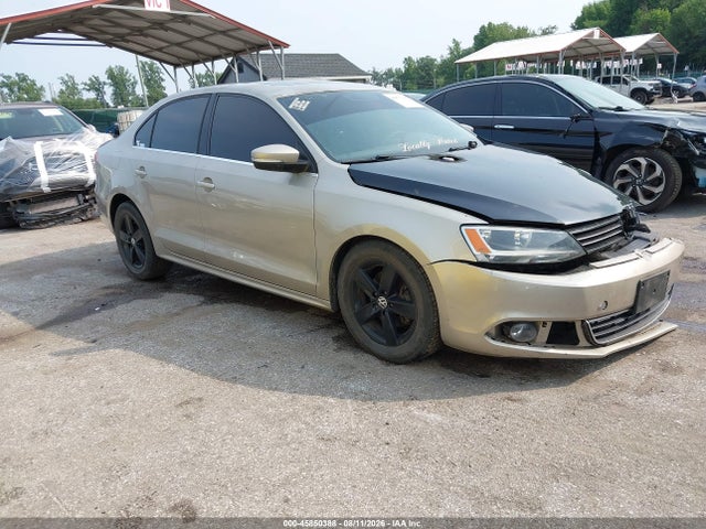 2012 VOLKSWAGEN JETTA 2.0L TDI