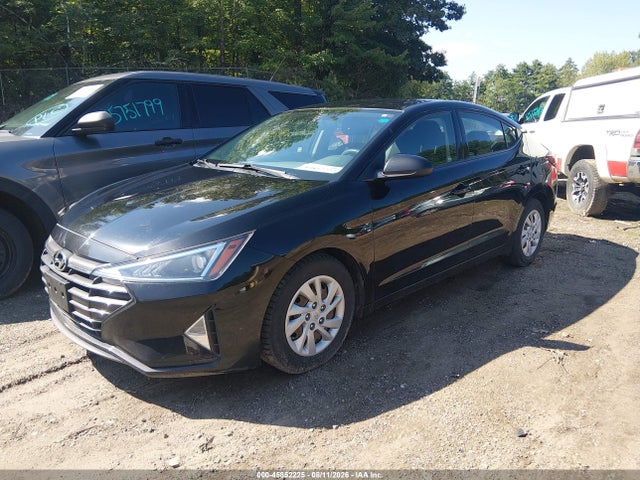 2019 HYUNDAI ELANTRA SE 2