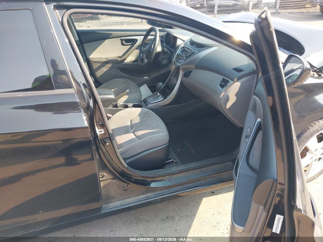 صورة 5 لـ 2013 Hyundai ELANTRA GLS