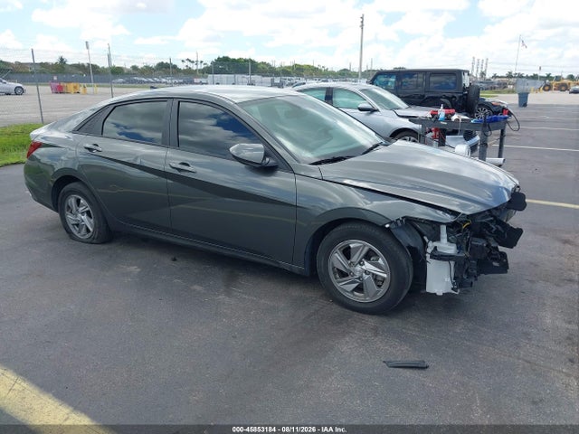 2024 HYUNDAI ELANTRA SE