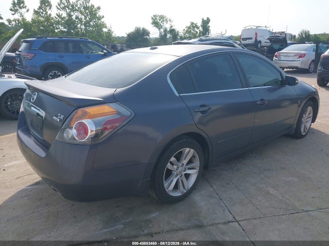 2010 Nissan ALTIMA 3.5 SR 缩略图 4