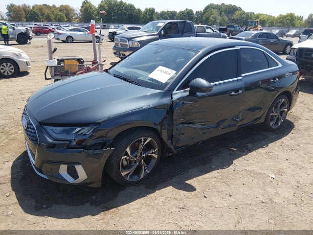 صورة 2 لـ 2022 AUDI A3 PREMIUM 40 TFSI FRONT-WHEEL DRIVE S TRONIC