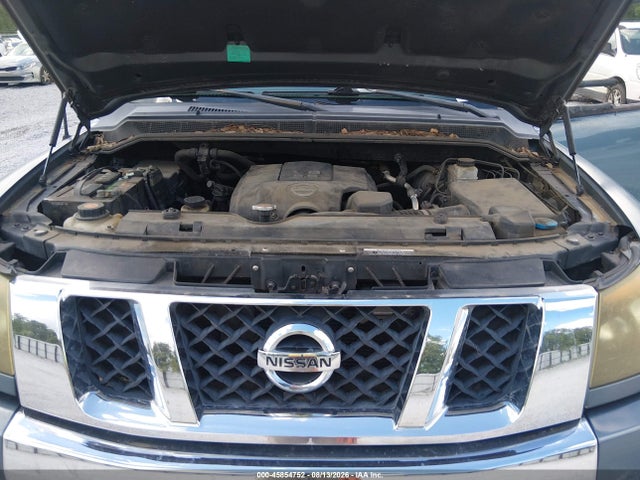 2010 Nissan TITAN LE — миниатюра 10