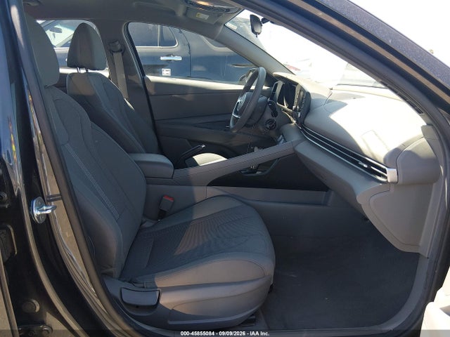 2021 HYUNDAI ELANTRA SE 5