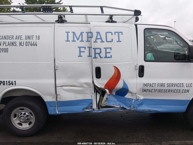 2025 CHEVROLET EXPRESS 12