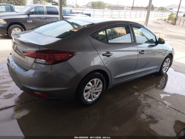 2019 HYUNDAI ELANTRA SE 4