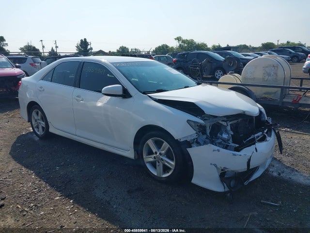 2013 TOYOTA CAMRY SE