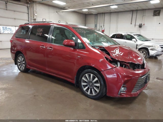 2018 TOYOTA SIENNA XLE 7 PASSENGER