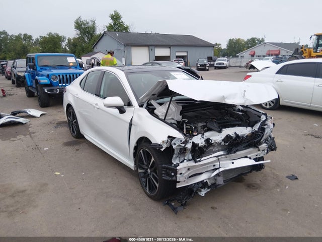 2019 TOYOTA CAMRY XSE