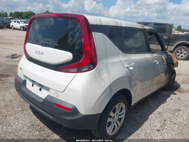 2022 KIA SOUL LX 4
