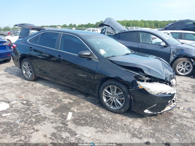 2015 TOYOTA CAMRY SE