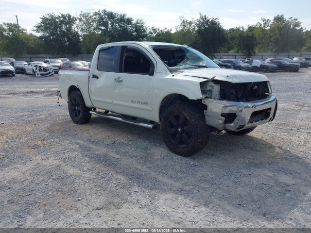 2015 NISSAN TITAN SL