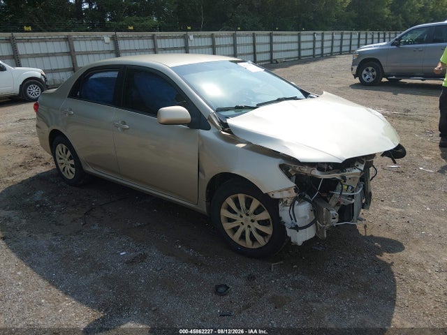 2013 TOYOTA COROLLA LE