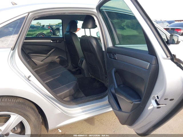 2014 Volkswagen PASSAT 2.5L SE — миниатюра 8
