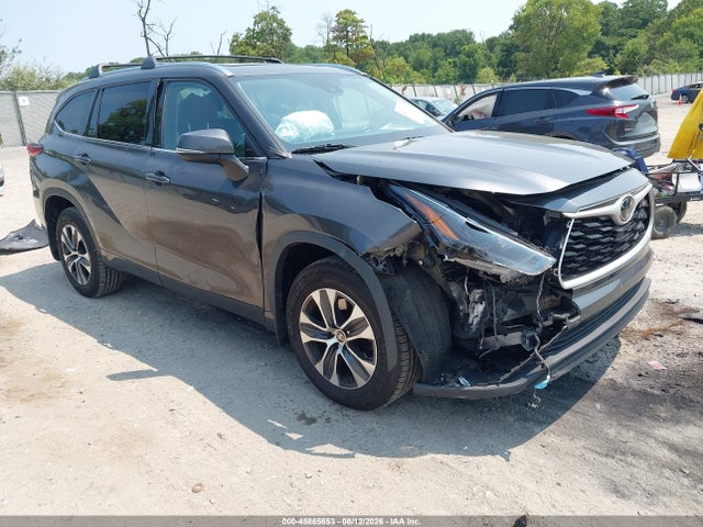 2021 TOYOTA HIGHLANDE XLE