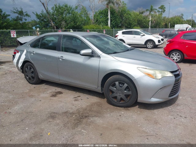 2015 TOYOTA CAMRY LE