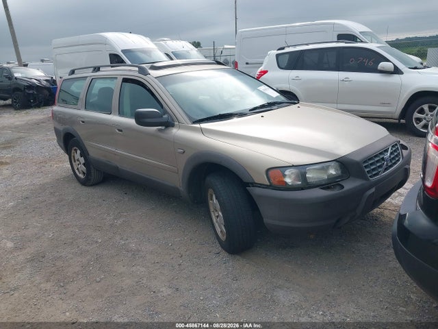 2002 VOLVO V70 XC