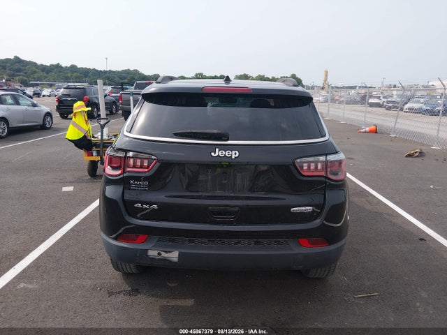 2018 JEEP COMPASS LATITUDE 4X4 16