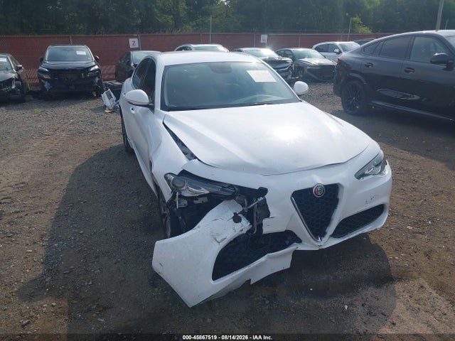 2019 ALFA Romeo GIULIA AWD 照片 6