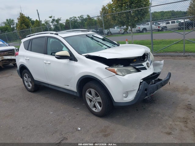 2014 TOYOTA RAV4 XLE