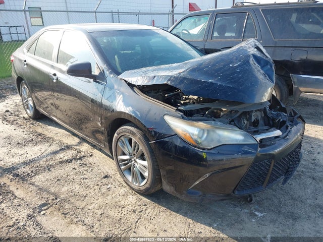 2017 TOYOTA CAMRY SE