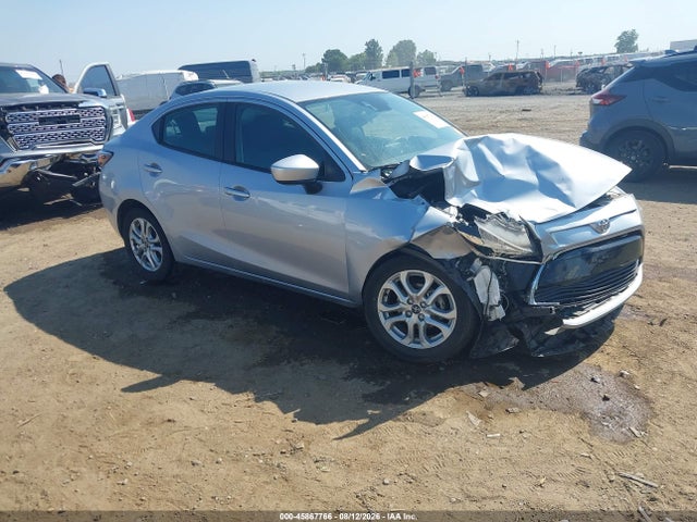 2017 TOYOTA YARIS 