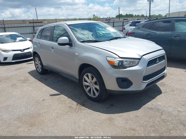 2015 MITSUBISHI OUTLANDER ES