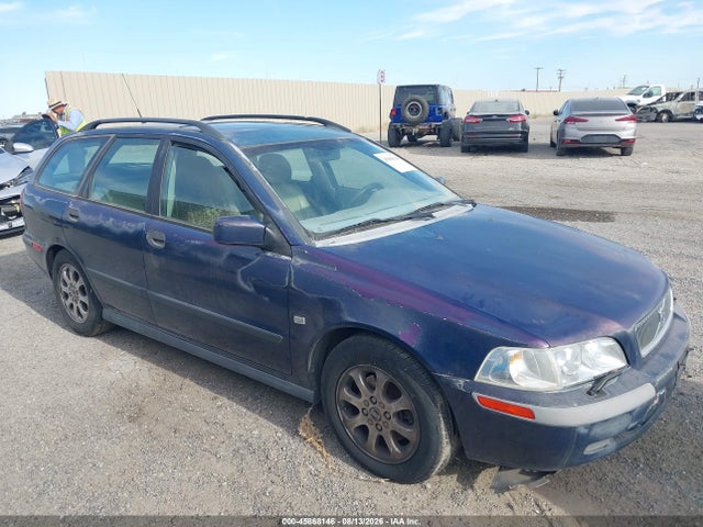 2002 VOLVO V40 A