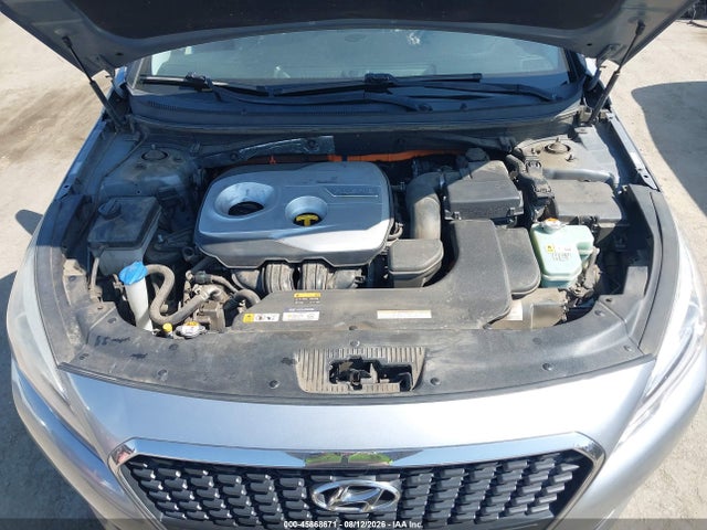 صورة 10 لـ 2016 Hyundai SONATA HYBRID SE
